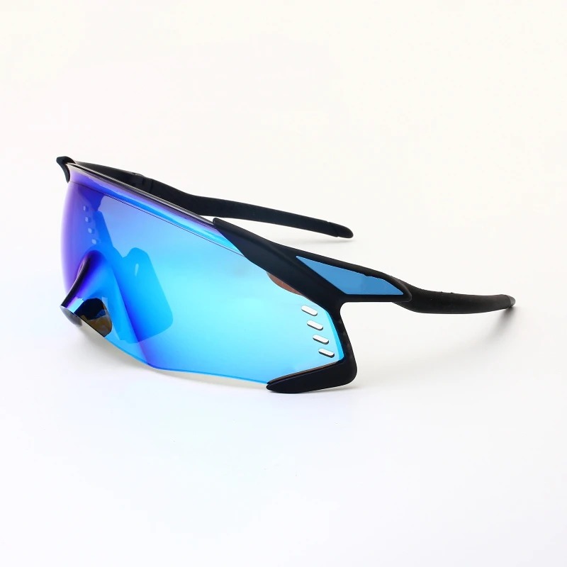 Nuovi Occhiali da Sole per Cic - Outdoor Sport Activity recensione e prezzo