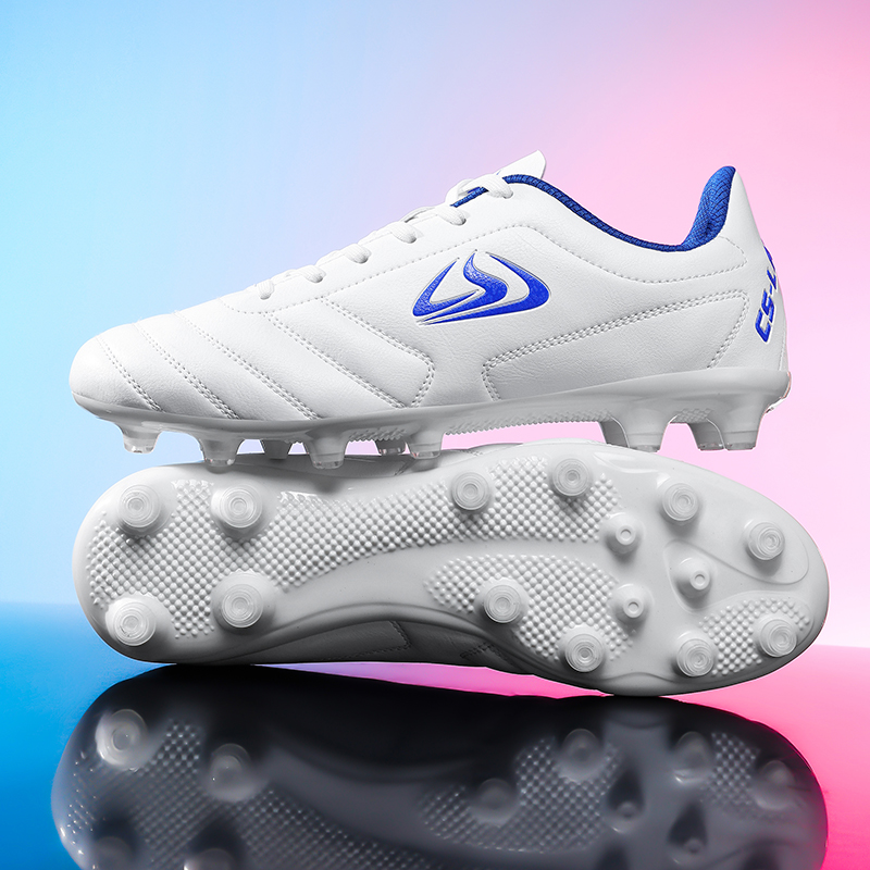 Nuove Scarpe da Calcio per Uom - Outdoor Sport Court recensione e prezzo